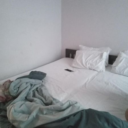 Bed and Breakfast Kapil Traders Nowe Delhi Zewnętrze zdjęcie
